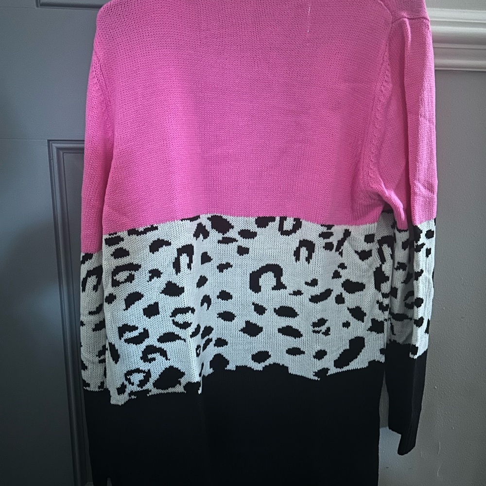 NWOT Cardigan Leopard/Hot Pink size - Picture 2 of 2